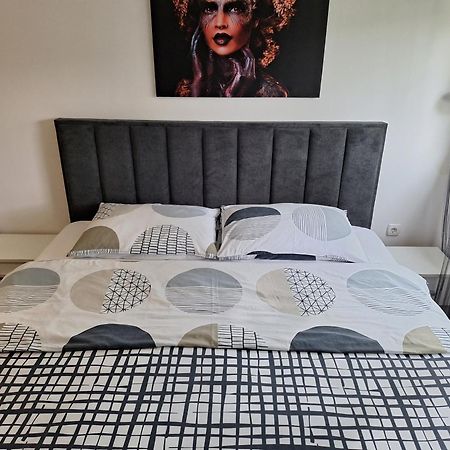 Apartment Sven Vinkovci Eksteriør bilde