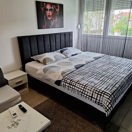 Apartment Sven Vinkovci Eksteriør bilde