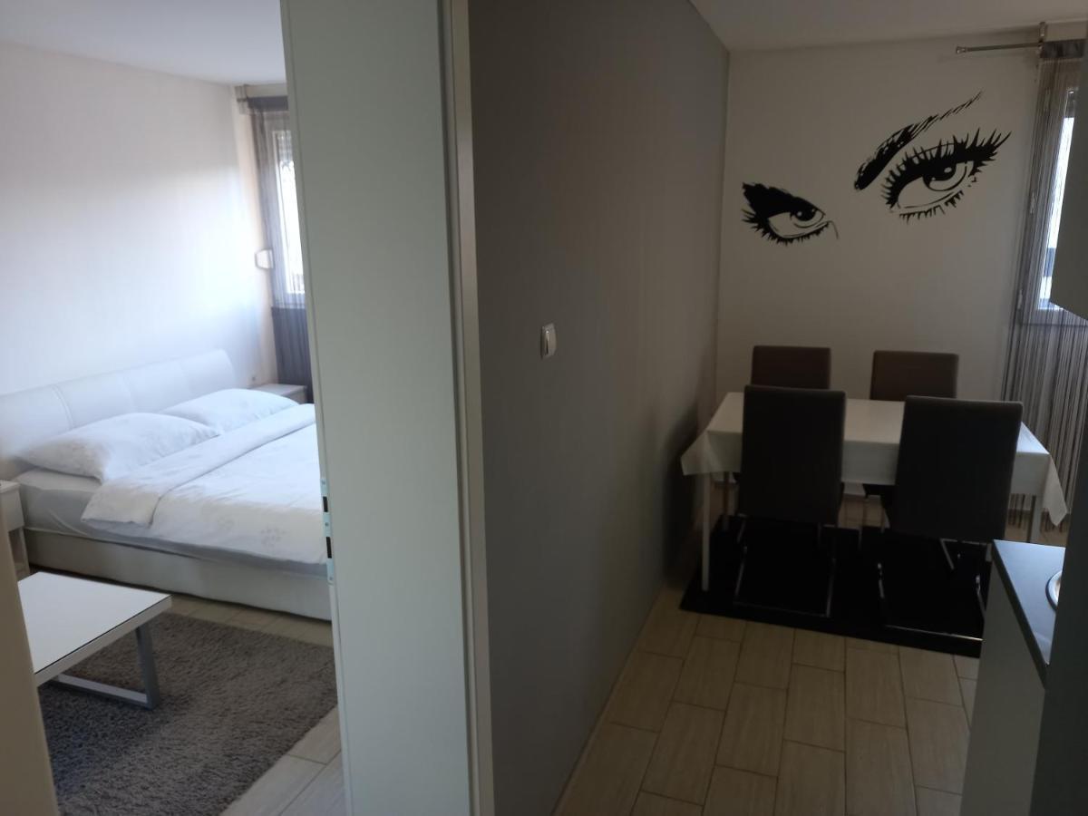 Apartment Sven Vinkovci Eksteriør bilde