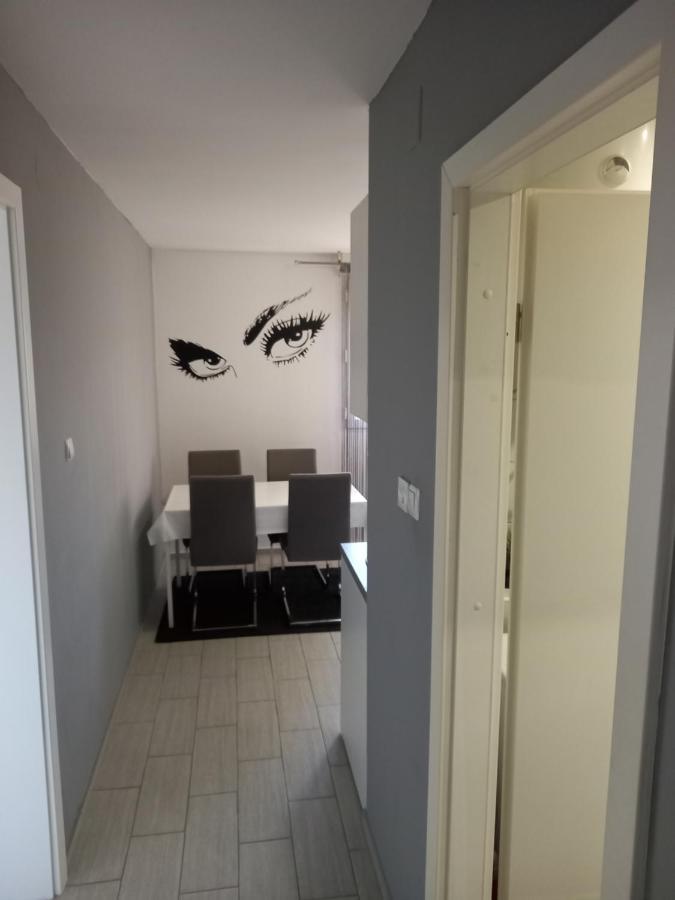 Apartment Sven Vinkovci Eksteriør bilde