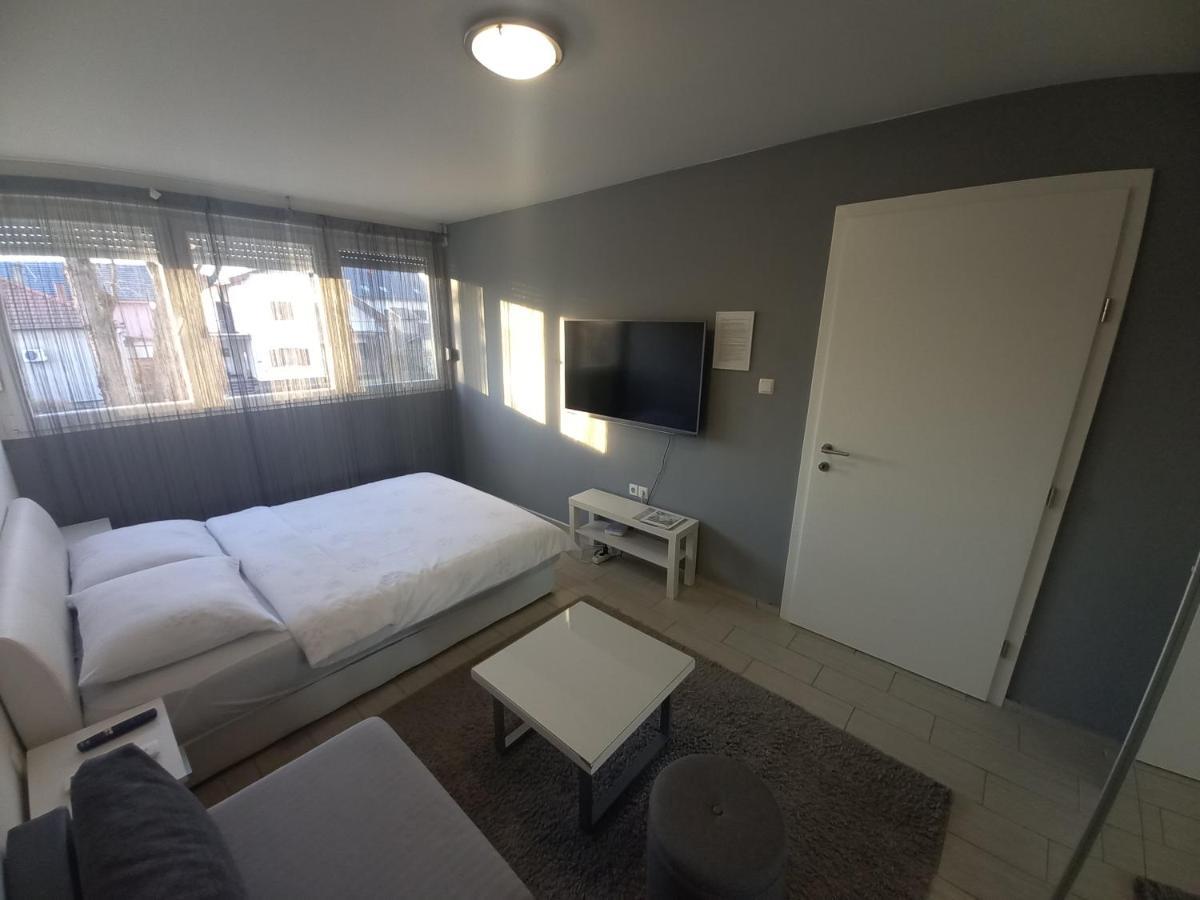 Apartment Sven Vinkovci Eksteriør bilde