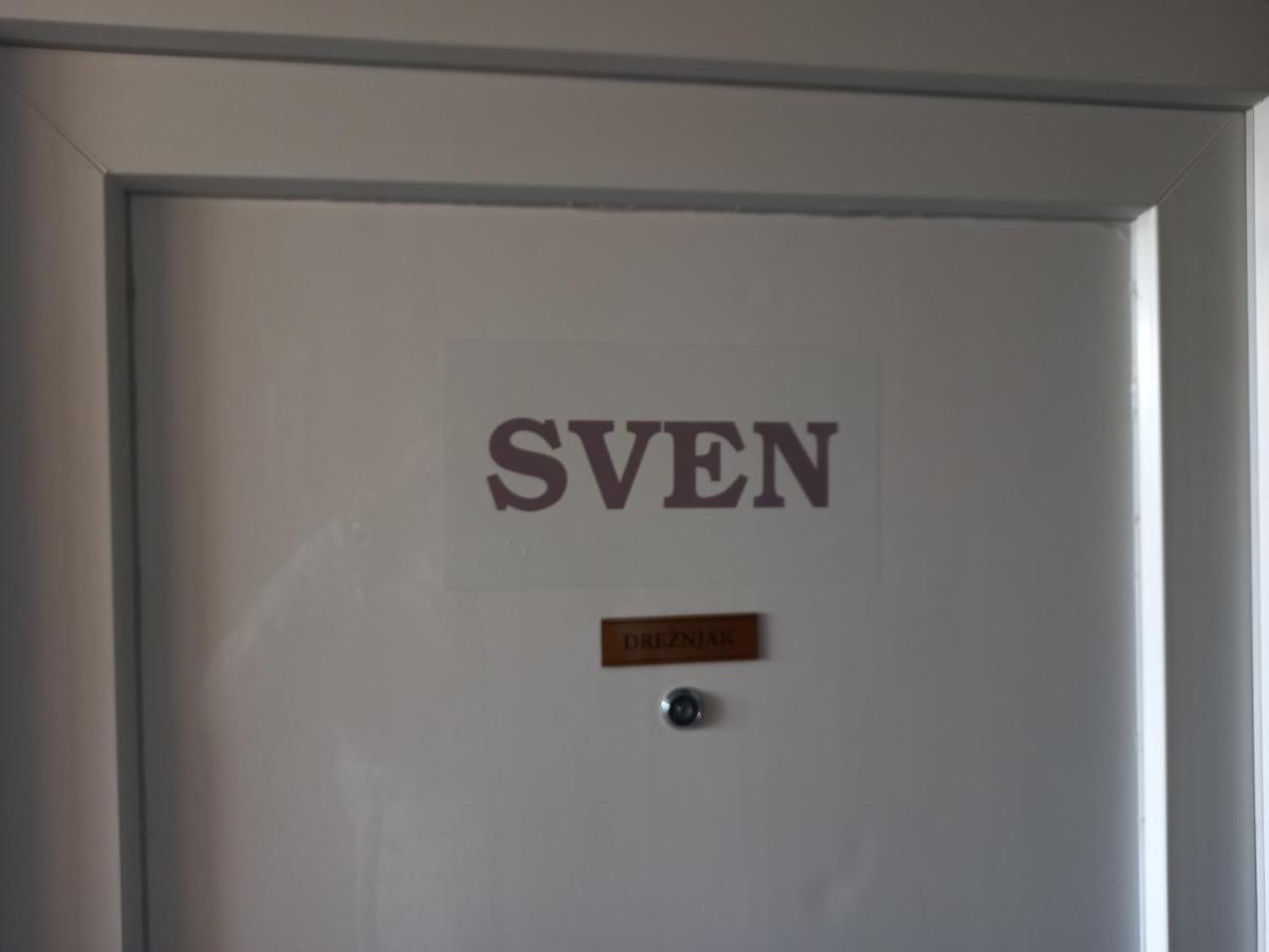 Apartment Sven Vinkovci Eksteriør bilde