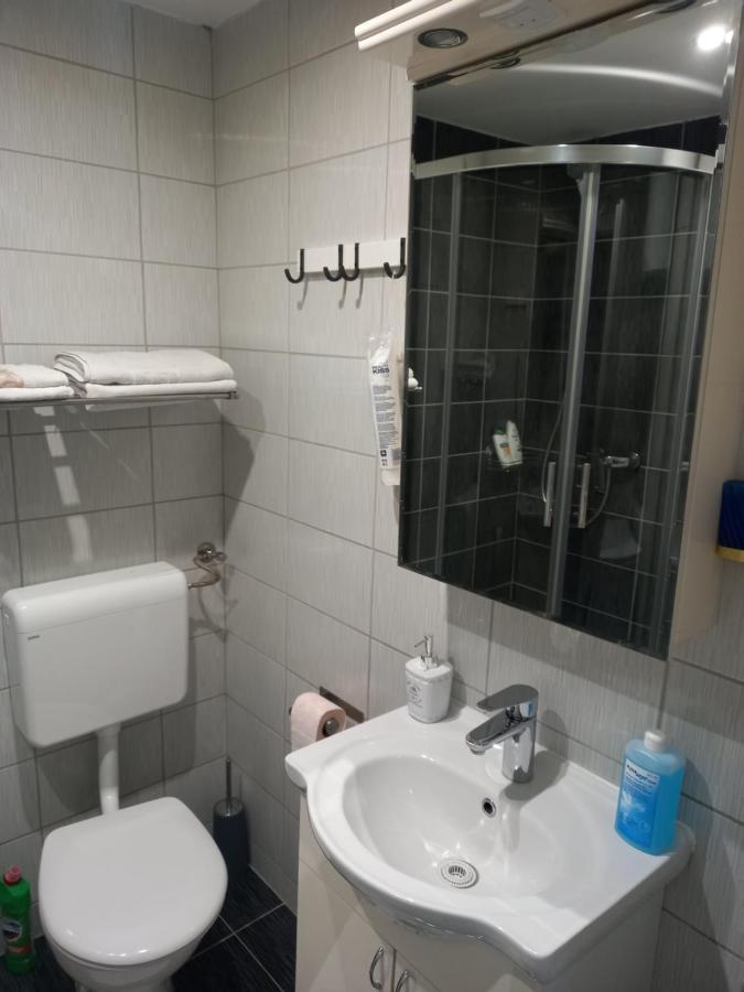 Apartment Sven Vinkovci Eksteriør bilde