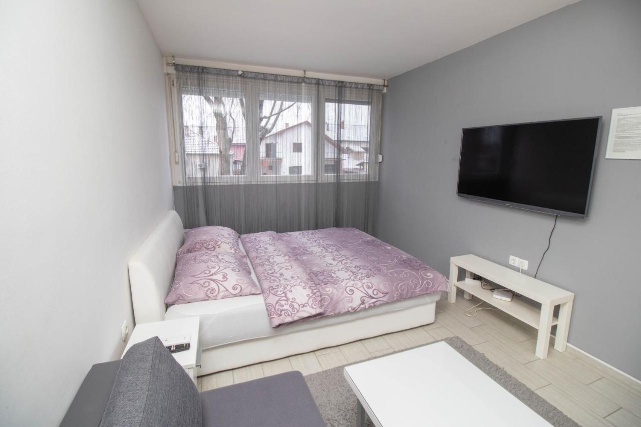 Apartment Sven Vinkovci Eksteriør bilde