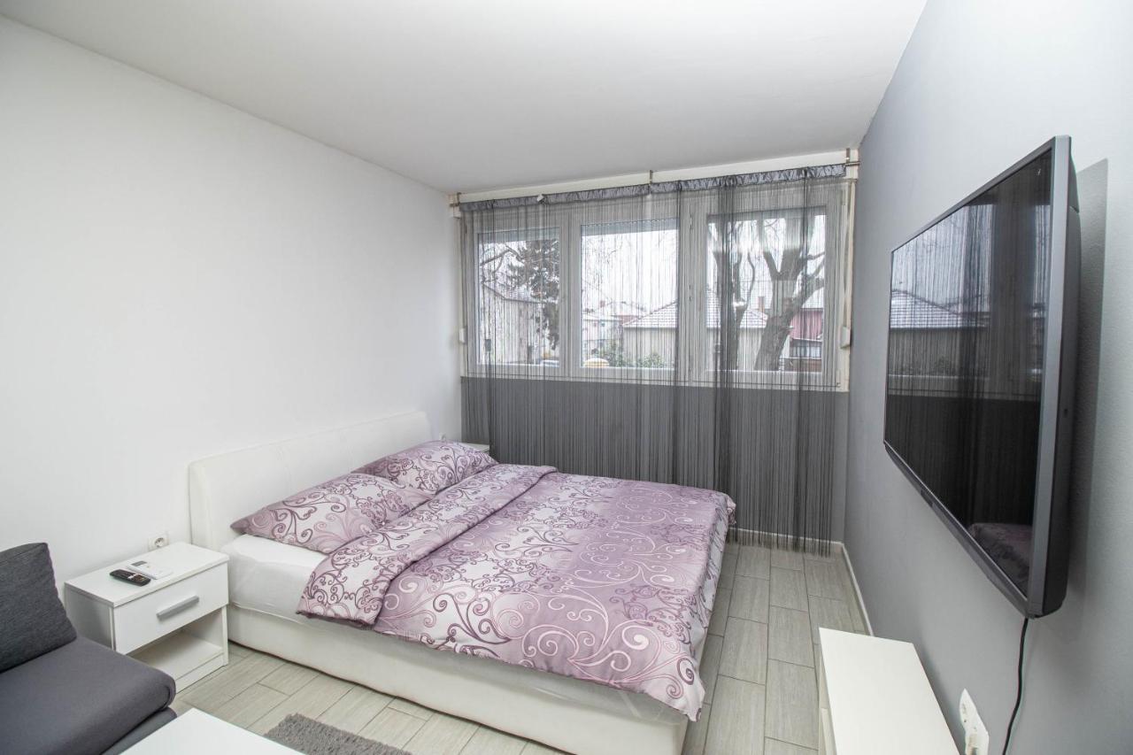 Apartment Sven Vinkovci Eksteriør bilde
